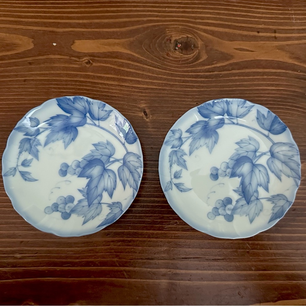 🫖 Set of 2 Vintage Takahashi of San Francisco Blue and White Plates 4.5”